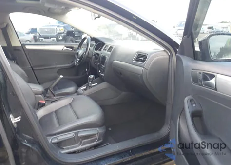 2017 Volkswagen Jetta 1.4T Se z USA, uszkodzony, nr VIN 3VWDB7AJ1HM254124